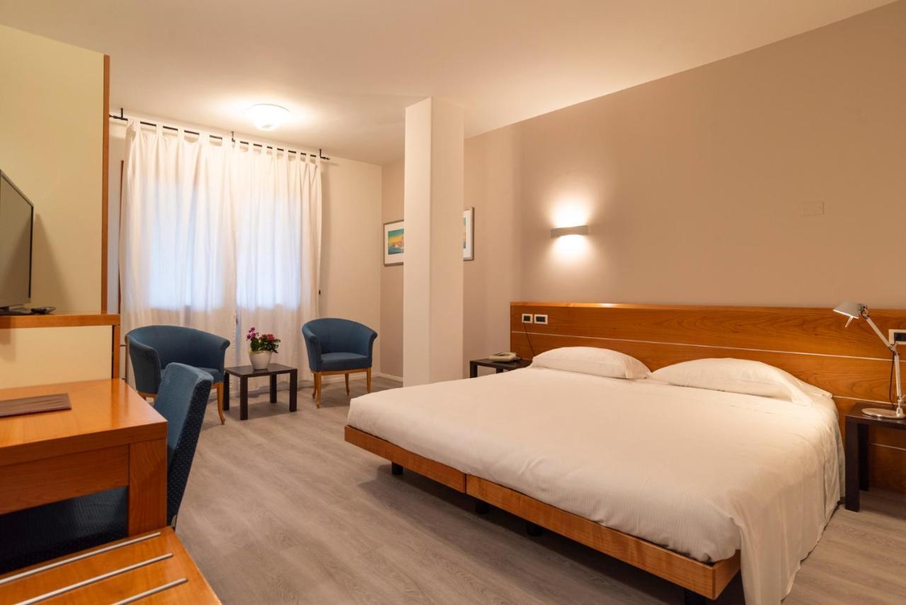 Ca' Delle Rose Hotell Castelfranco Veneto Exteriör bild